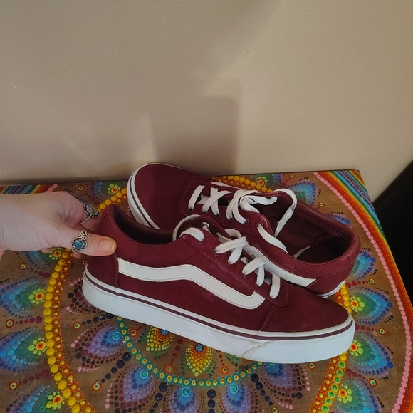 Burgundy red vans - Picture 3 of 4
